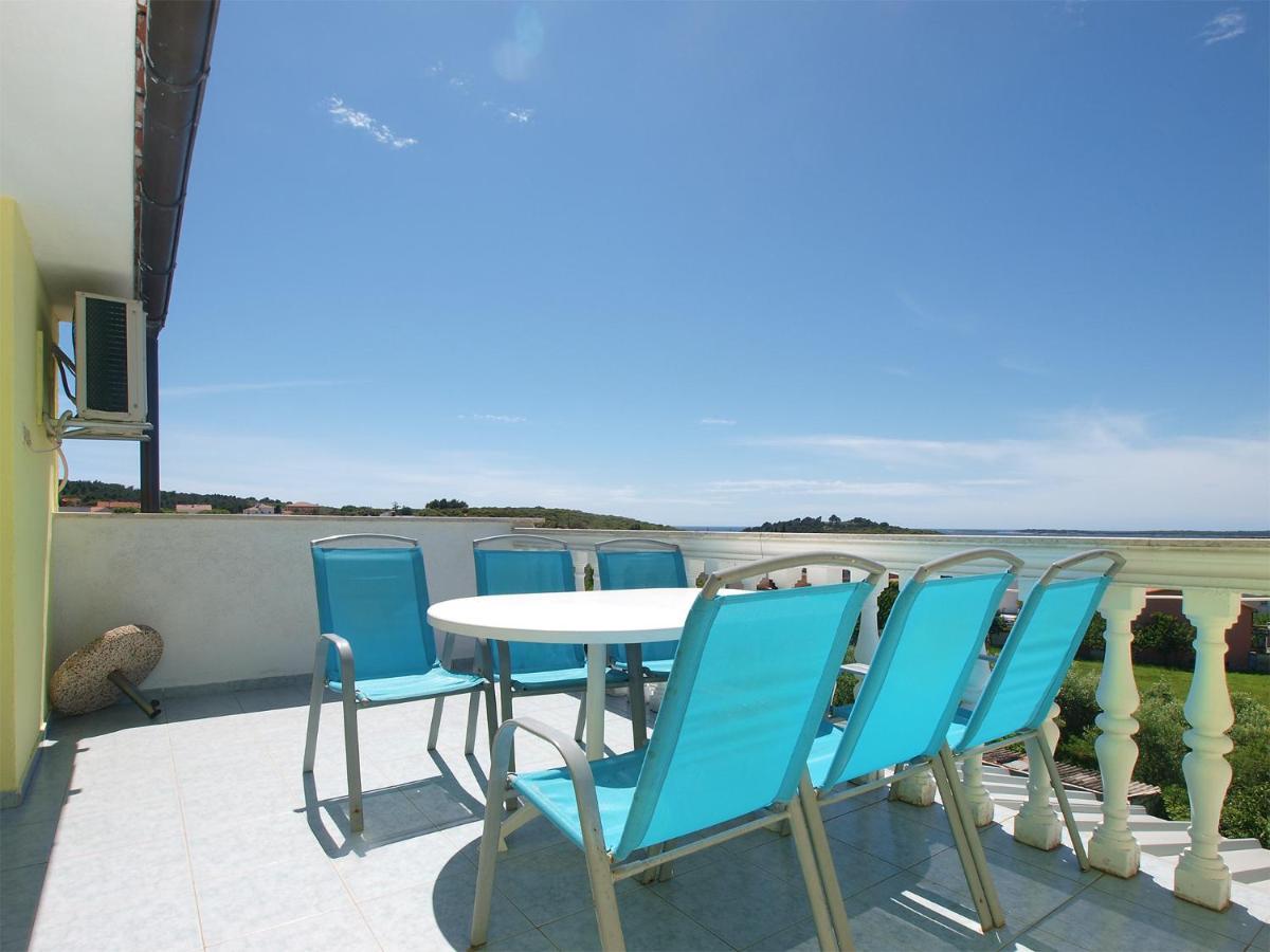 Apartments Milica 56 พูลา ภายนอก รูปภาพ