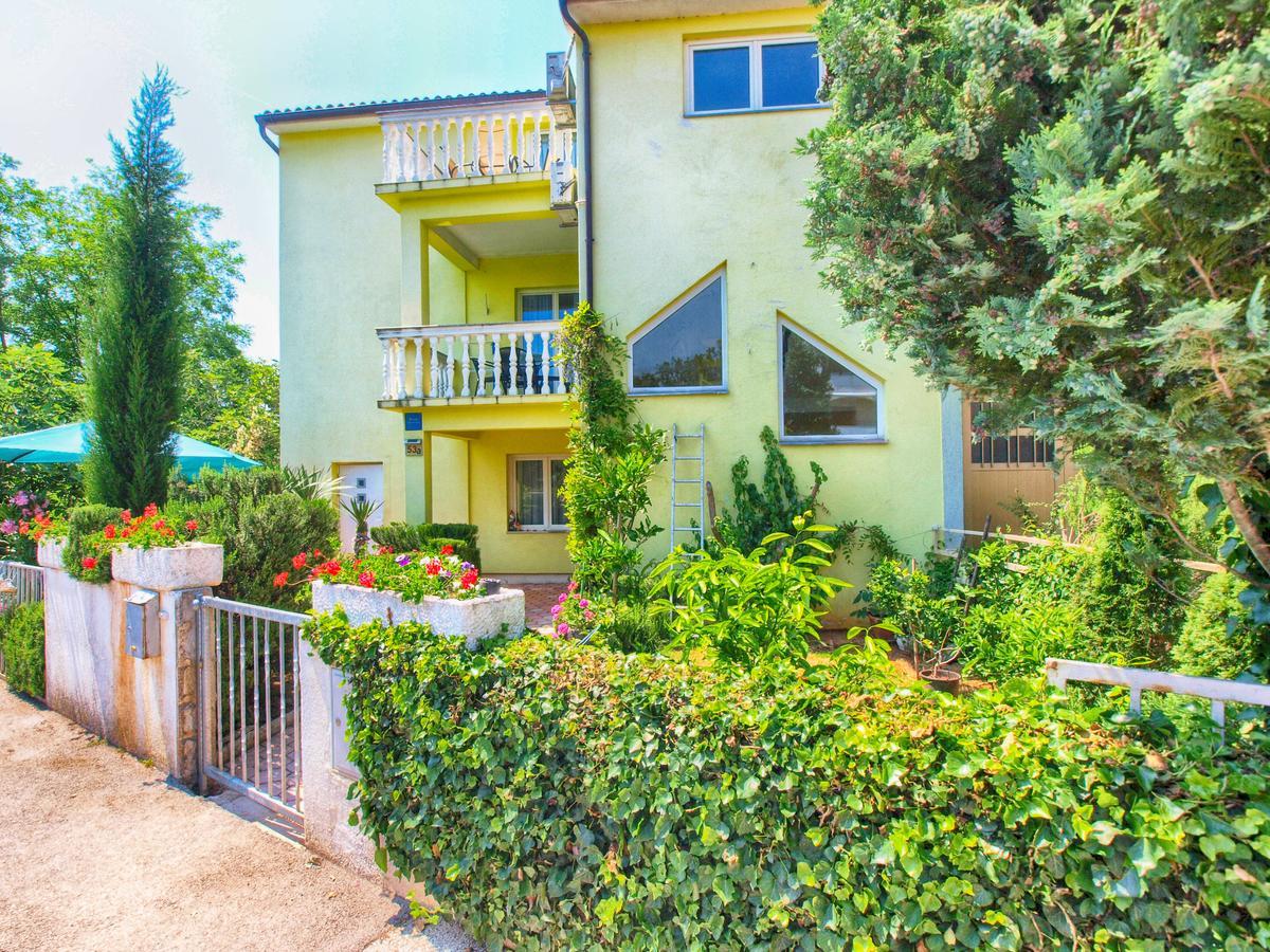 Apartments Milica 56 พูลา ภายนอก รูปภาพ