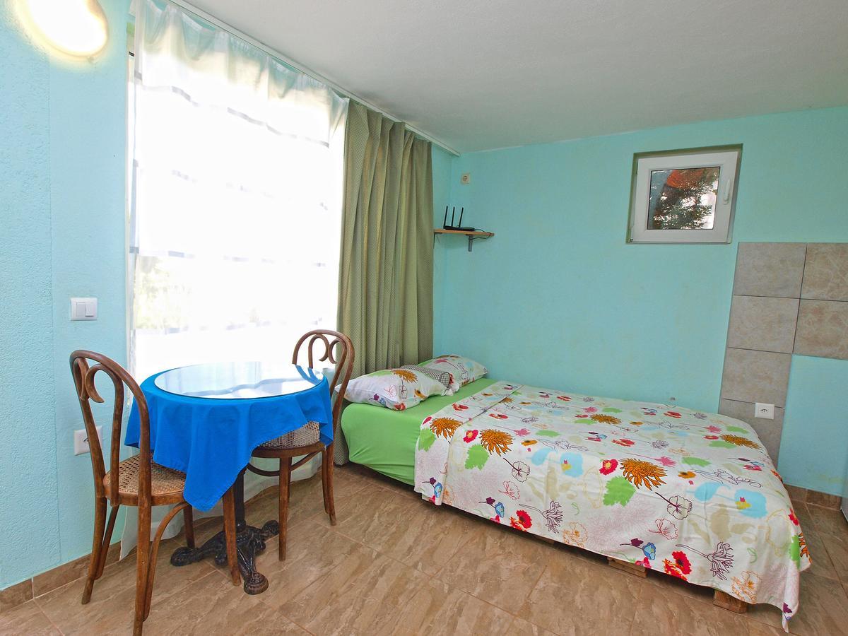 Apartments Milica 56 พูลา ภายนอก รูปภาพ