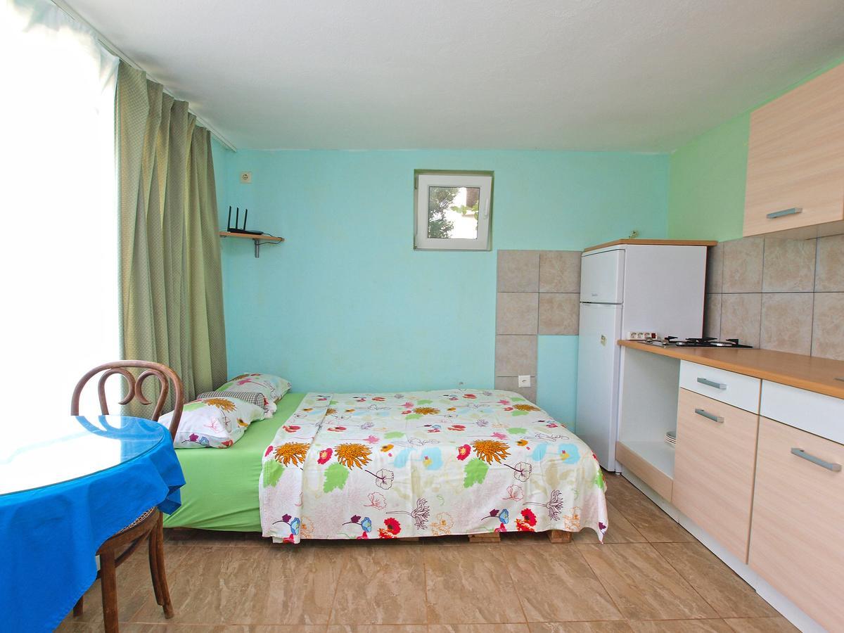 Apartments Milica 56 พูลา ภายนอก รูปภาพ