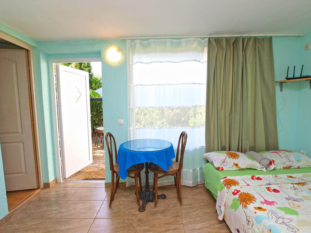 Apartments Milica 56 พูลา ภายนอก รูปภาพ
