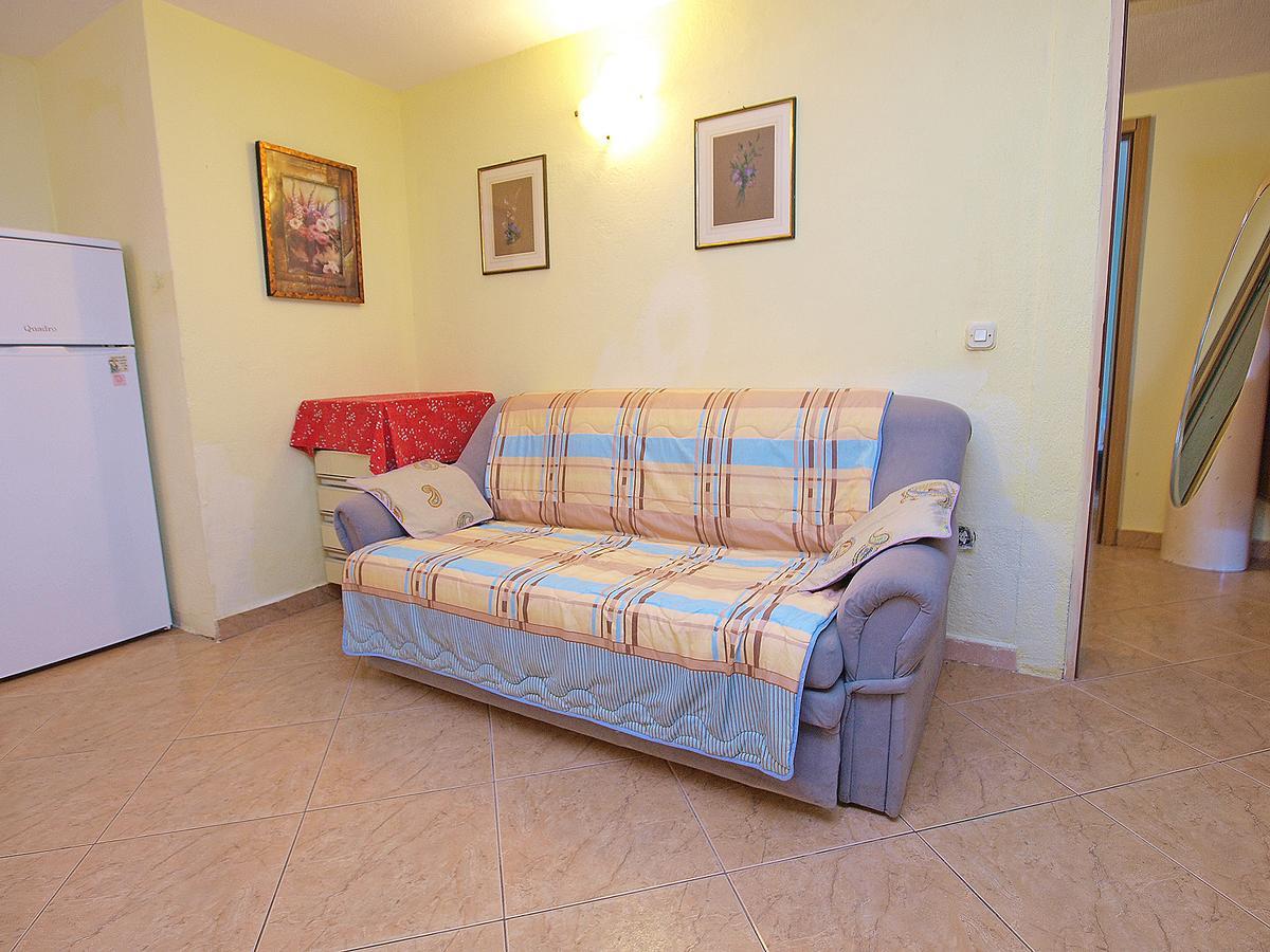 Apartments Milica 56 พูลา ภายนอก รูปภาพ