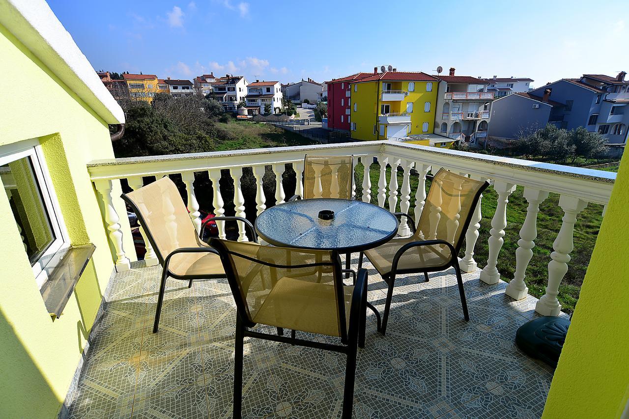 Apartments Milica 56 พูลา ภายนอก รูปภาพ